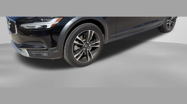 2019 Volvo V90 Cross Country